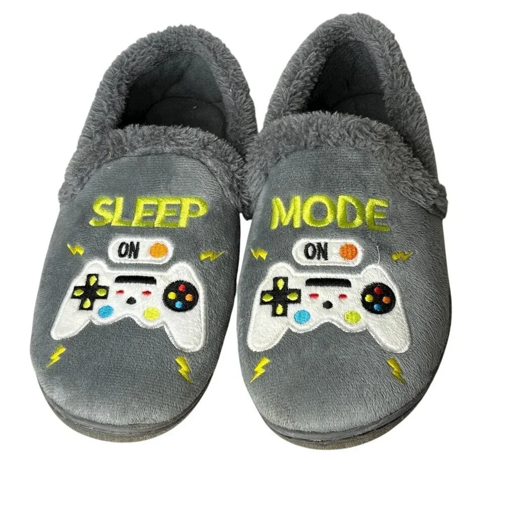 Wonder Nation Boys Slippers Gamer Size 6 Hard Bottom